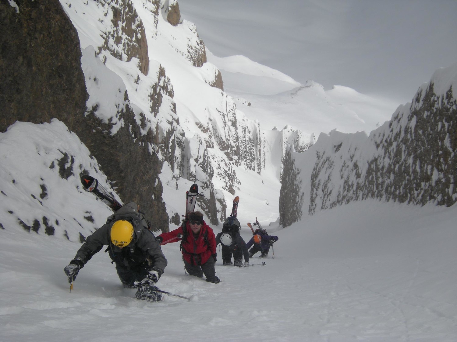 Dent de Barme. Couloir ENE. On est nombreux, mais c'est bien pour se relayer!