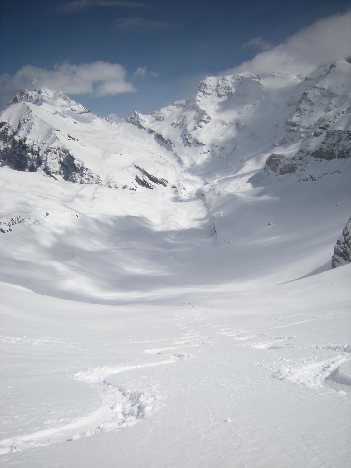 Dent de Barme. Le vallon de Susanfe et les Dents du Midi.