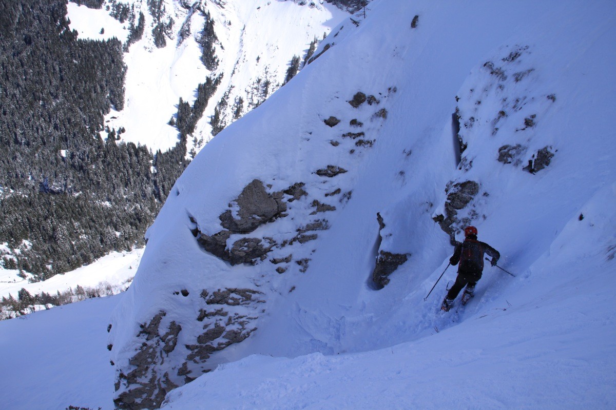 Entrée dans le goulet de la barre du haut
