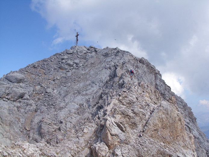 L'arête qui mène au sommet