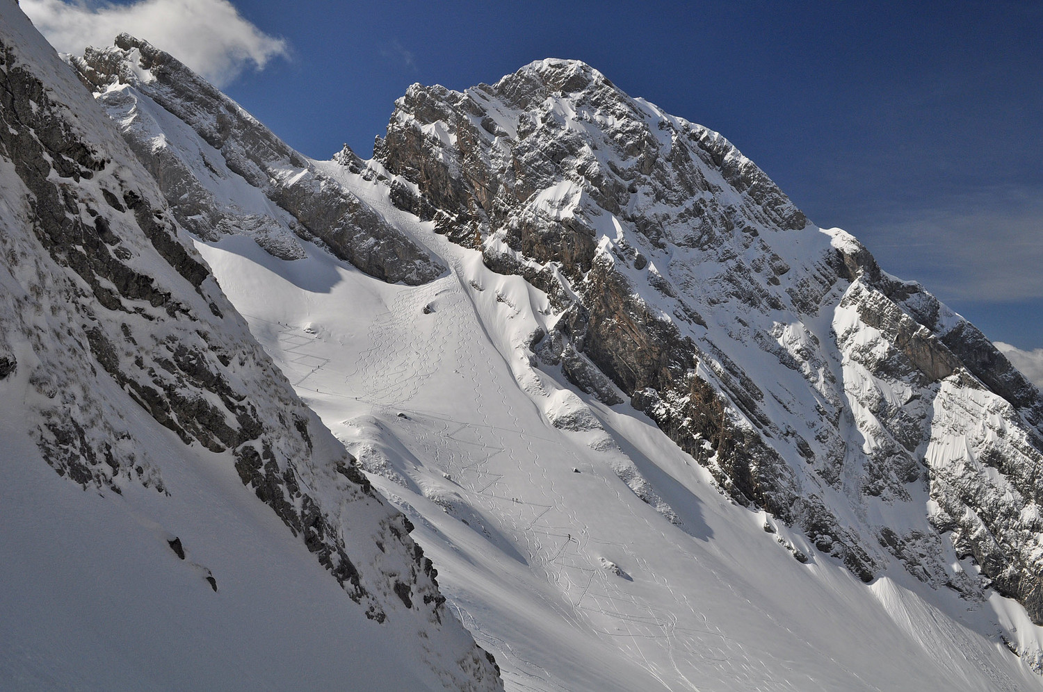 Paré de Joux depuis le Tchadar