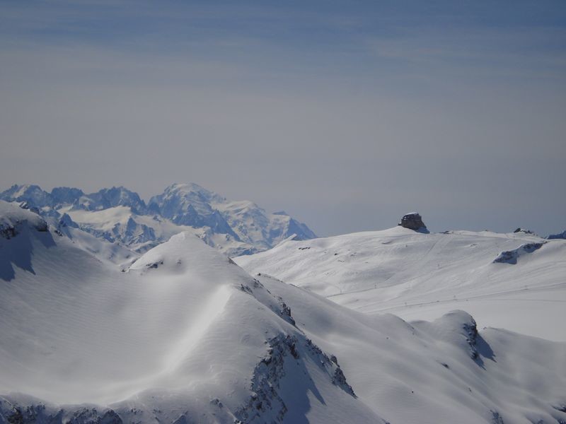 Glacier des Diablerets,Quille du diable, Mt Blanc au loin