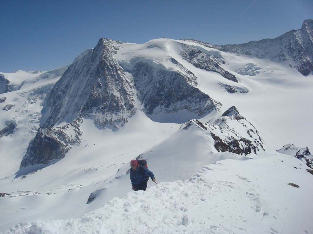 Serge arrivant au sommet de la Luette