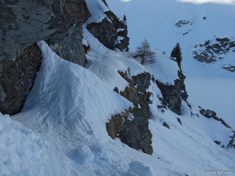 Le gymkhana de la route longeant le lac de Cleuson