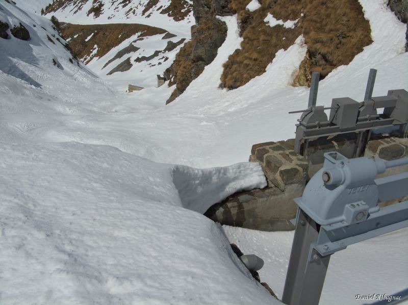 Descente par le couloir de la rivière sous La Gouille