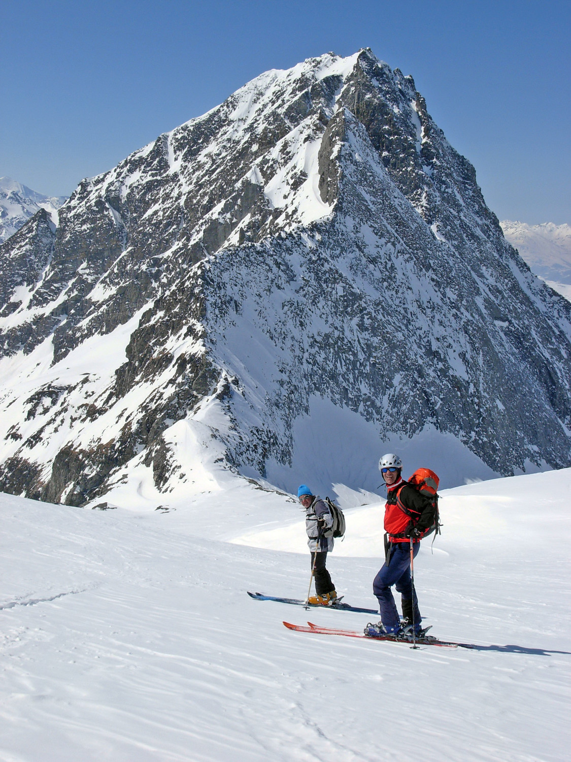 Imbocco del canale per Egga con la cresta E dell'Hubschhorn