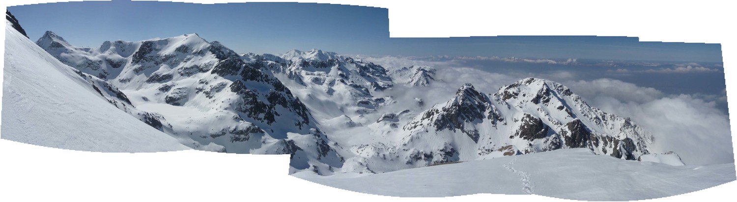 Panorama de la sortie sur la crête.
