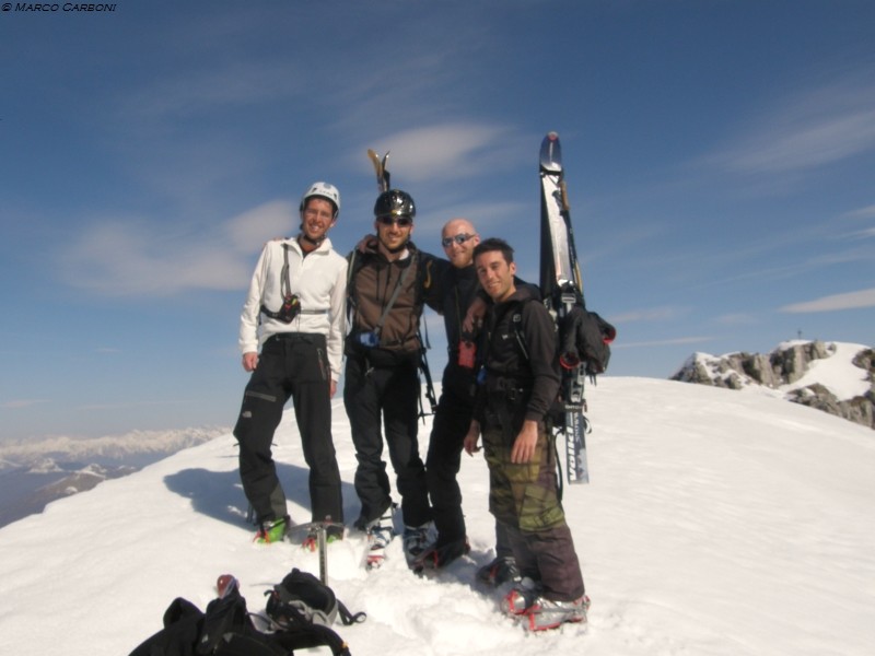 Noi 4 in cima al canale