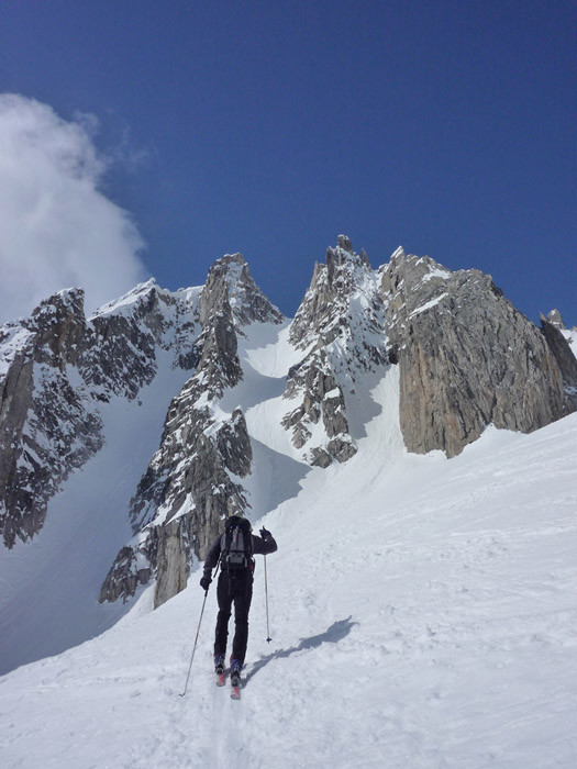 Salendo al Gerenpass il bel versante del Poncione di Cassina Baggio
