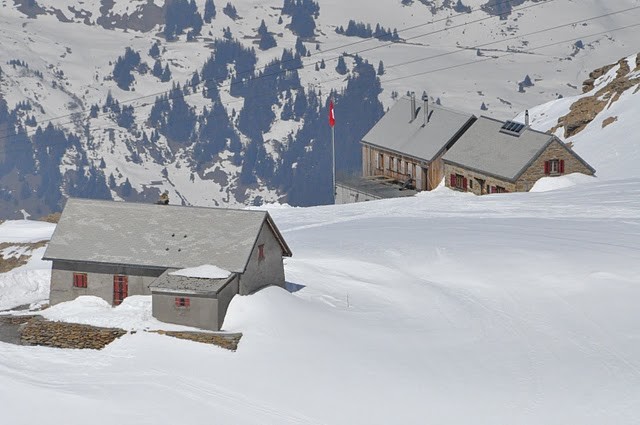 Cabanne Wildstrubelhutte