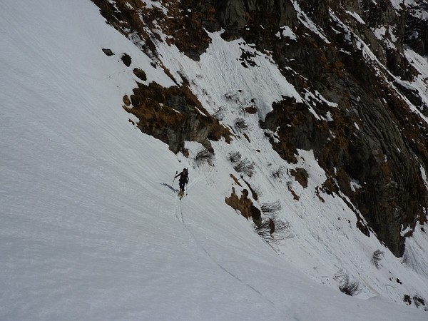 Salendo al Pizzo Barone. In uscita dal tratto chiave.