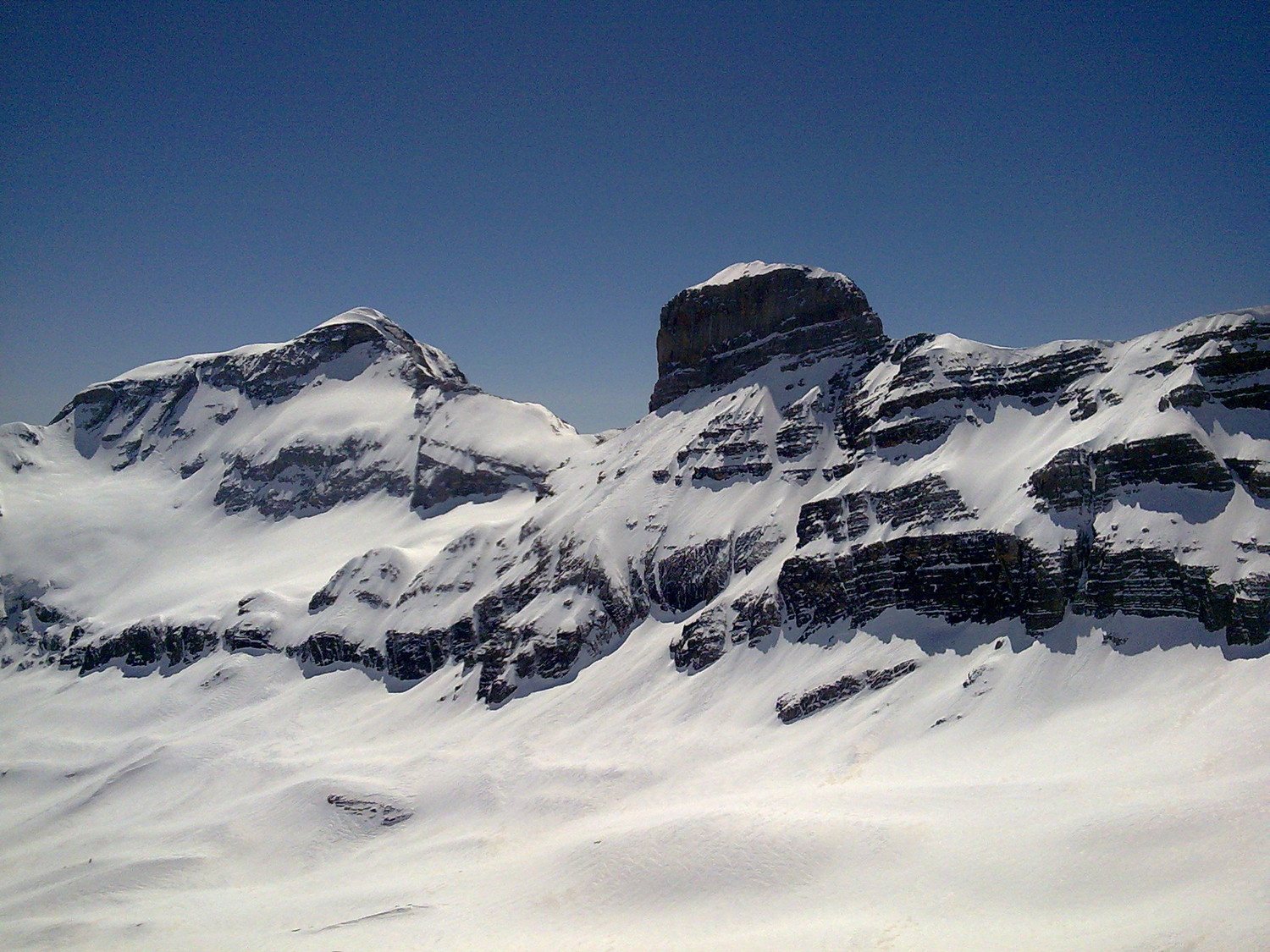 Mont perdu et cylindre