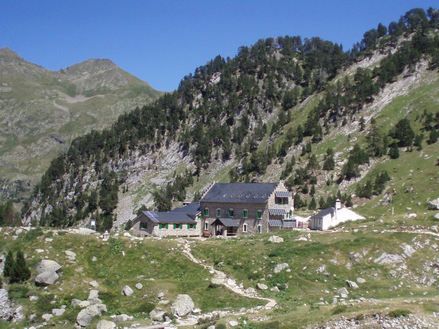 Le refuge de la Rencluse en été