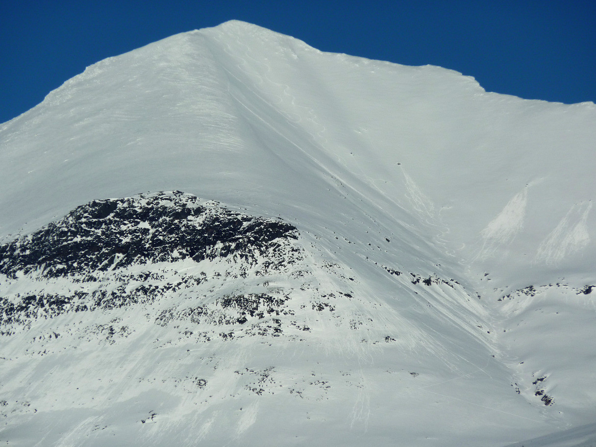Istindan (Troms) - Sommet N : Croupe et Combe SW