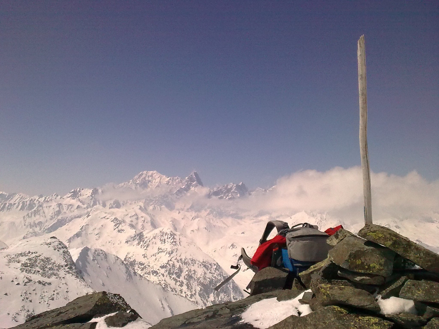 Mt-Blanc et Grdes Jorasses au loin