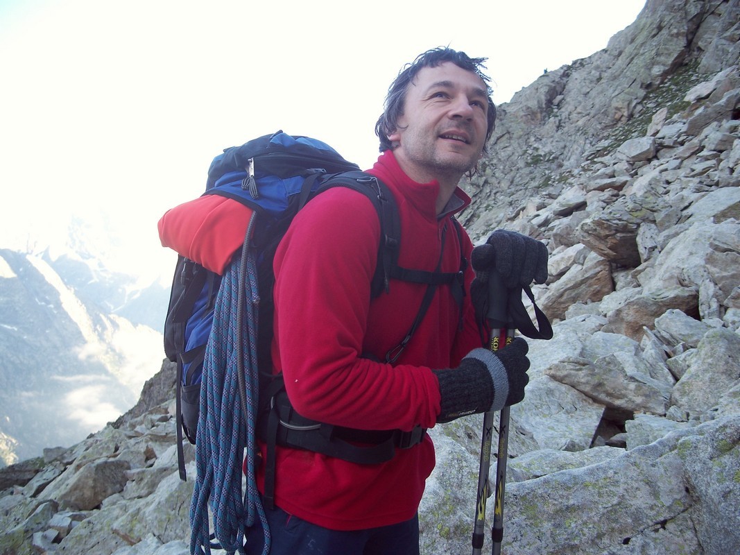 J. Marc a l'air très inspiré dans l'approche