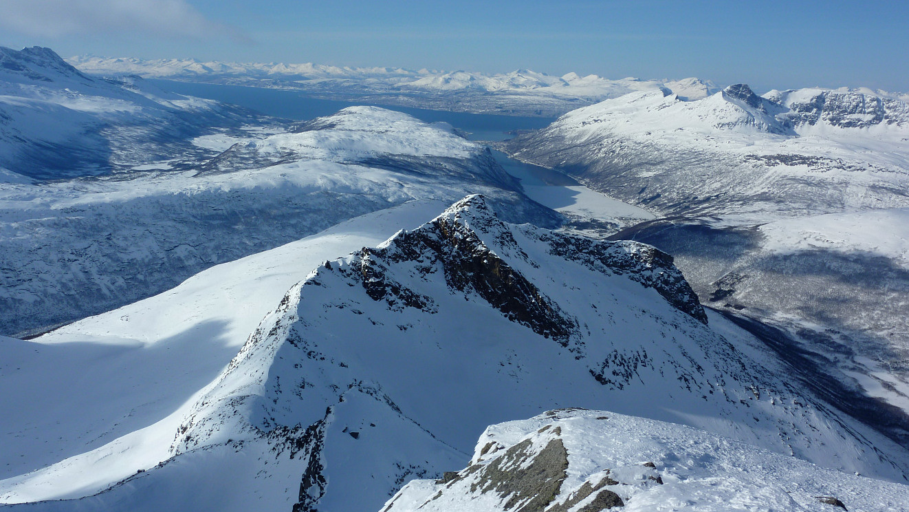 Storfjellet - Pointe N : Arête S et Face E