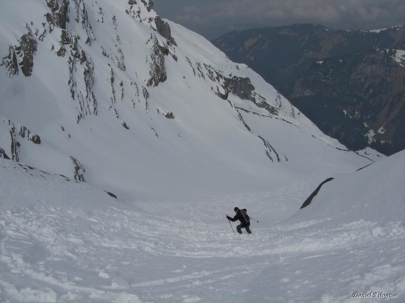Descente vers Les Outans par le couloir