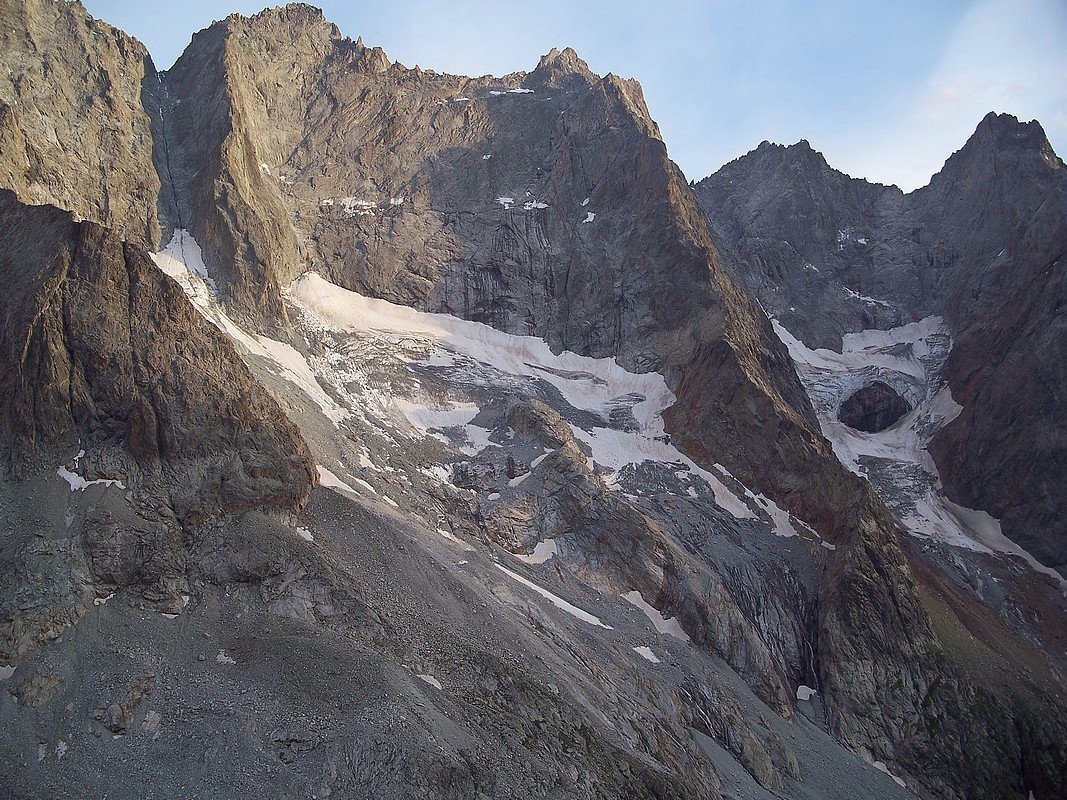 Refuge le soir, aux premières loges sur l'objectif du lendemain
