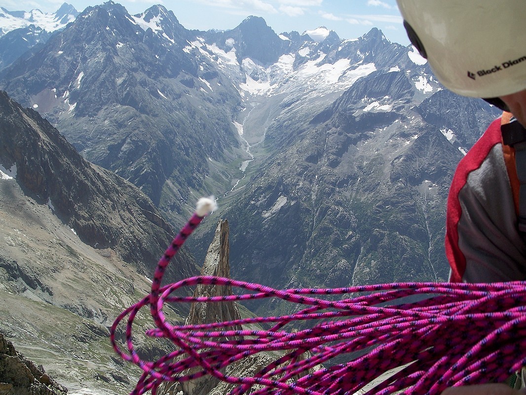 Centrale du Soreiller, rappel : pointe de la Dibona dans les boucles de corde
