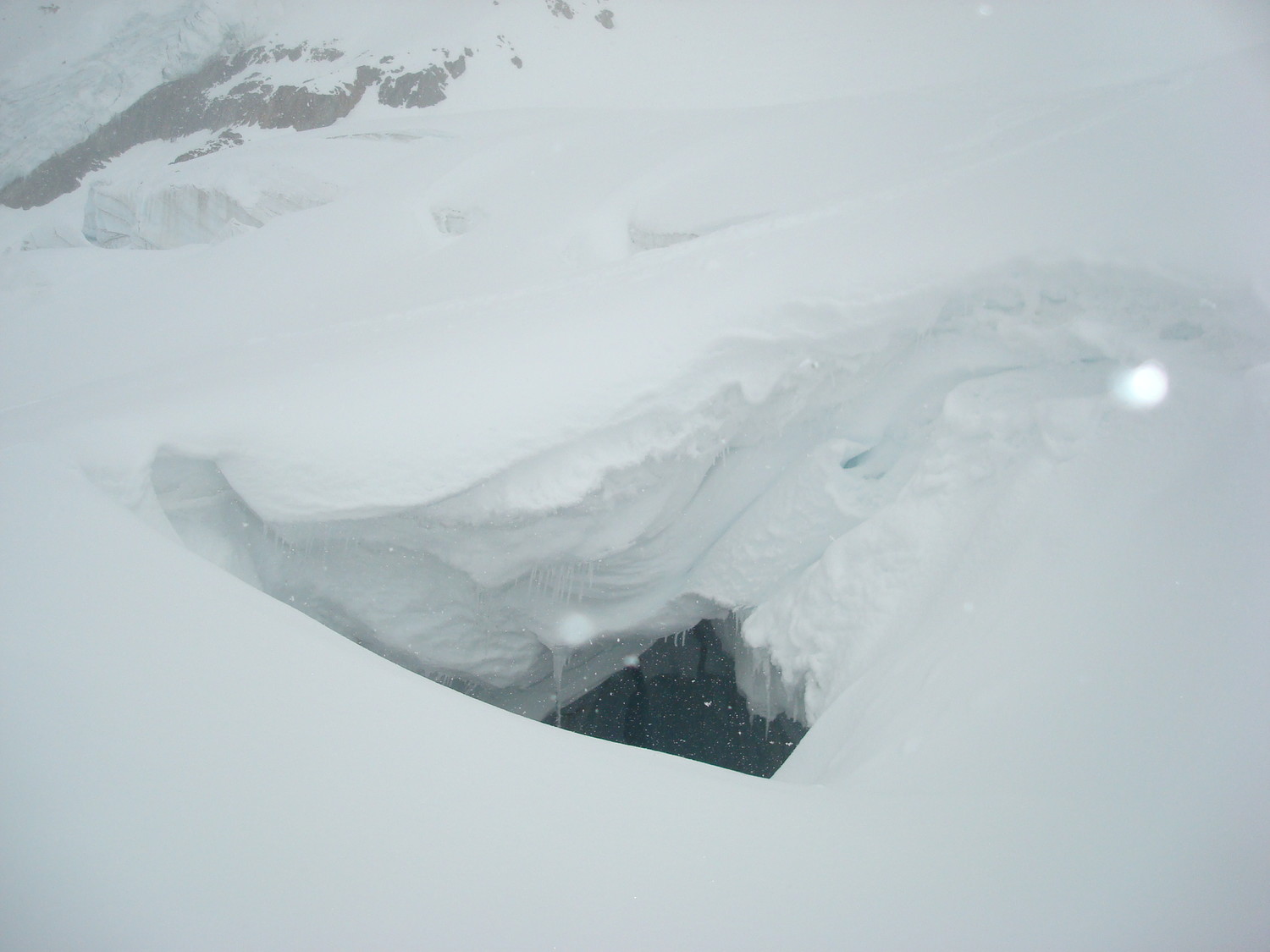 Pont de Neige sur le Glacier du Tour Noir - Altitude 3200m