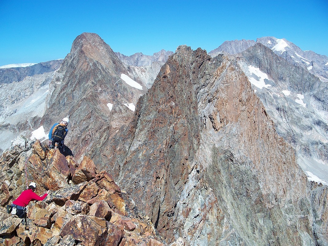 Sommet du Rouget, vue sur le pic Gény
