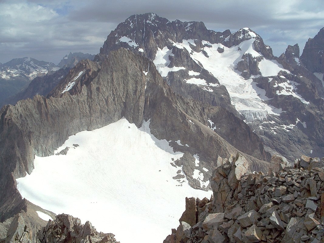Traversée des Boeufs Rouges, vue sur l'Ailefroide