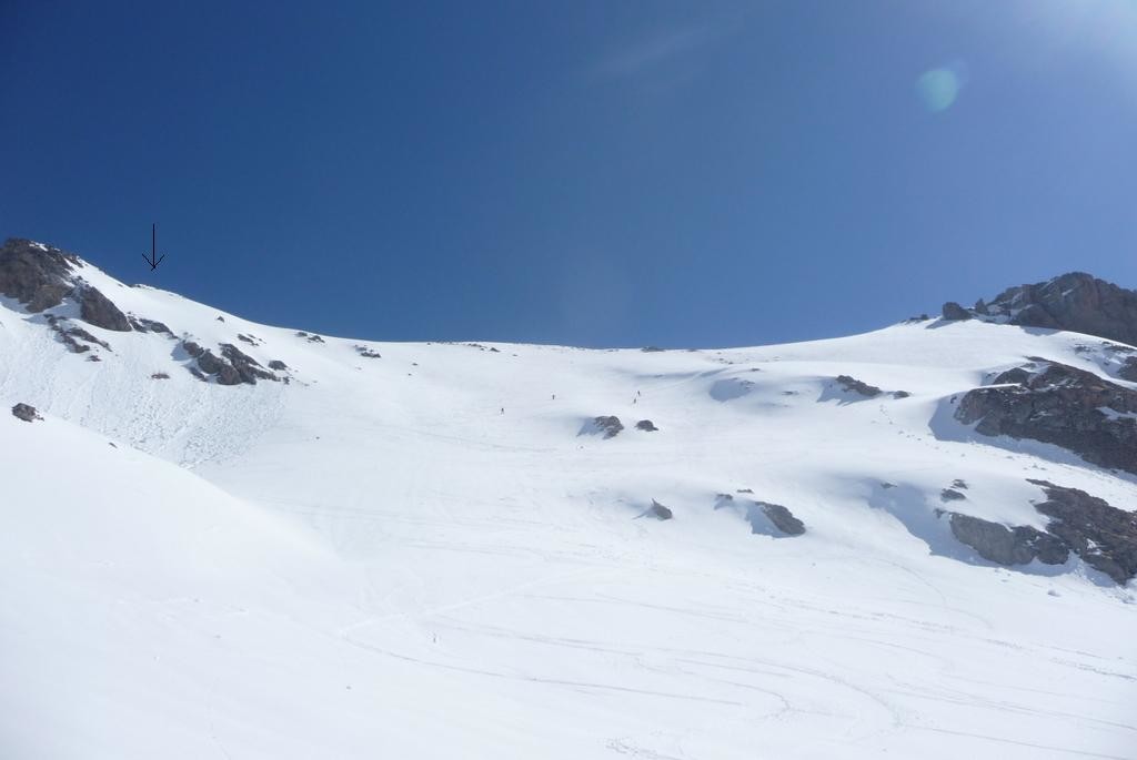 La descente de la face...sommet sous la flêche à gauche