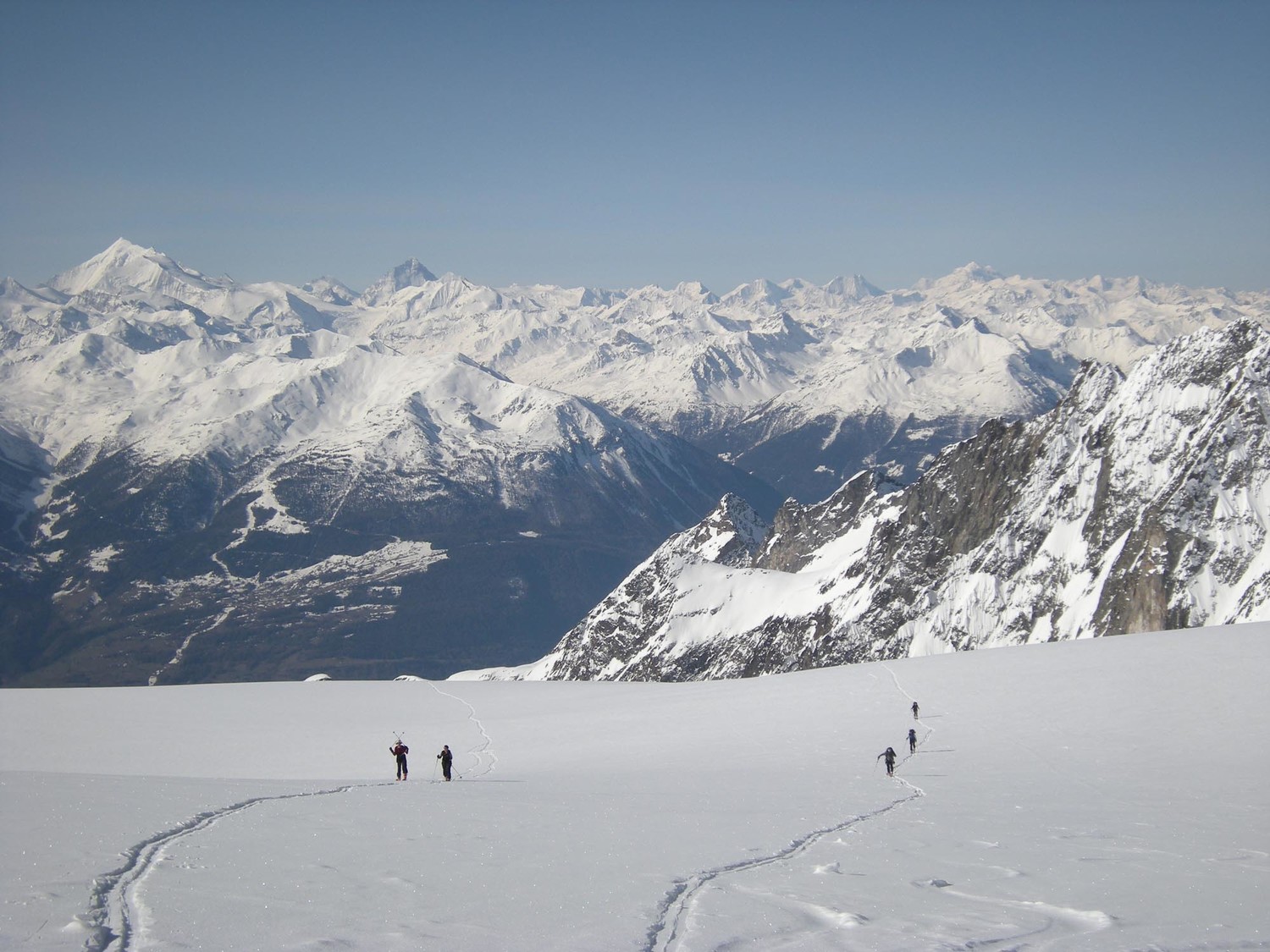 Wilerhorn. Joligletscher et les Alpes Valaisannes.