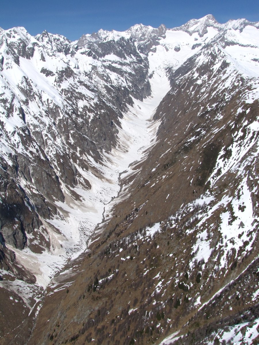 Vue sur le Gredetschtal, avec le Nesthorn tout au fond
