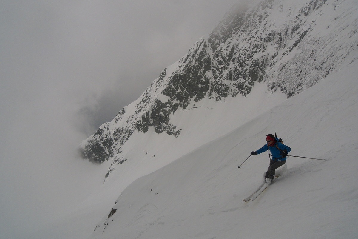 Redescente sous les nuages