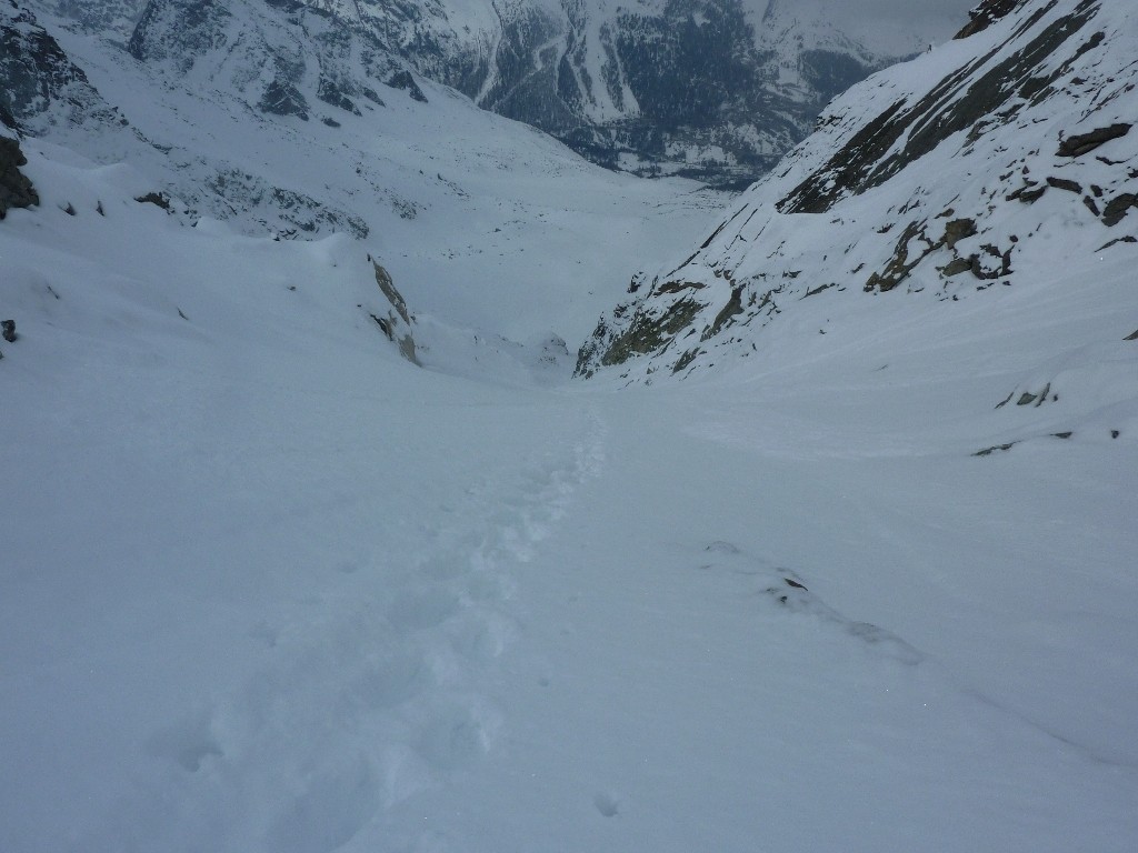 Vu de la sortie : Dent de Tsalion couloir W