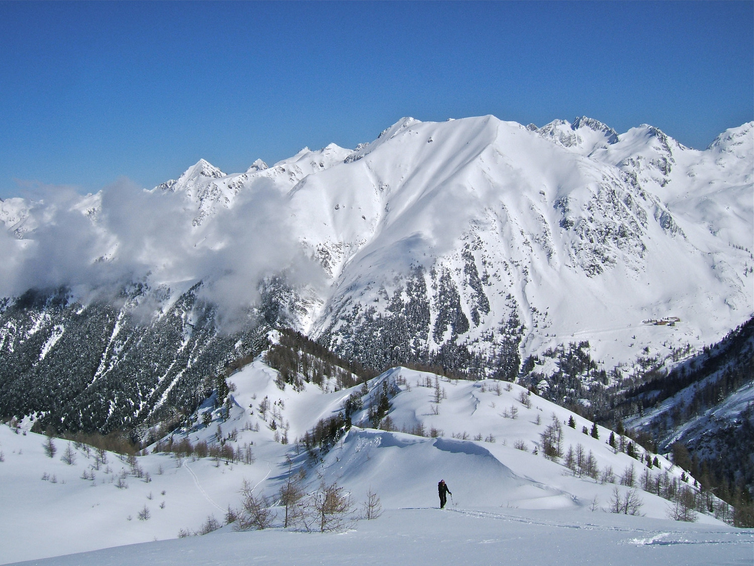 L'Agnellière vue de la pente sommitale de la Tête de la Lave.