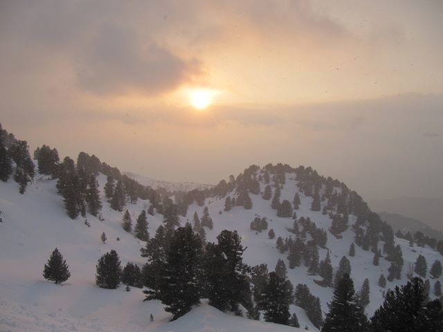 Montée aux Lacs Robert vendredi soir : il neige...