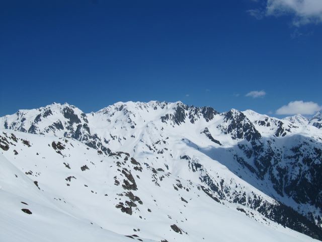 La traversée de la Brèche de la Roche Fendue au Pas de la Coche est en montagnes russes...