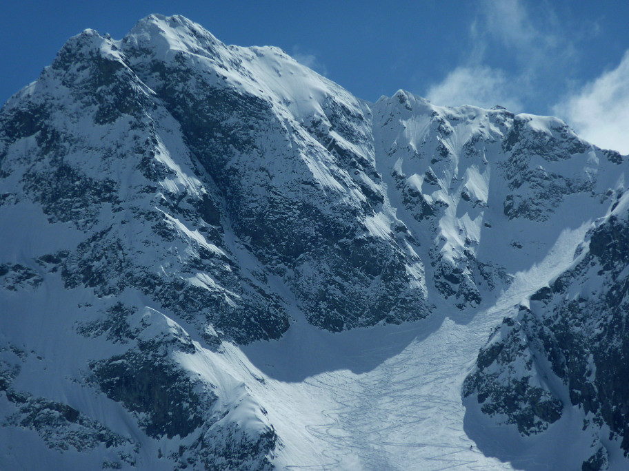 Pic de Chamoissière : Goulotte Cret et Couloir NW de la Baïonnette