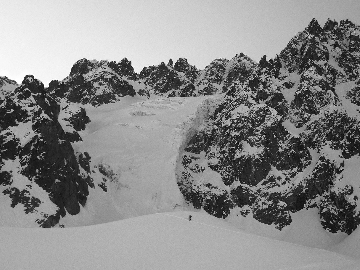 Arrivée au pied de la face NW des Agneaux