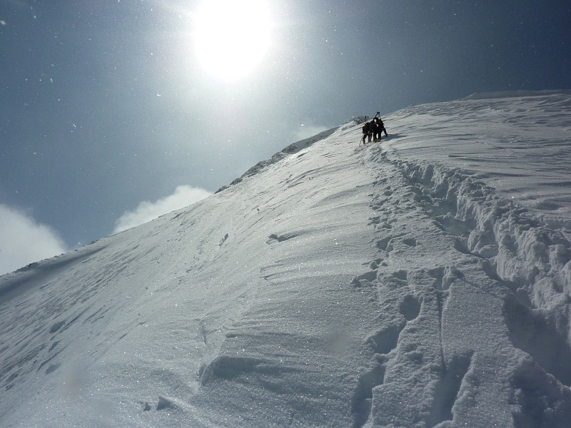 Sur la calotte : flocons et soleil