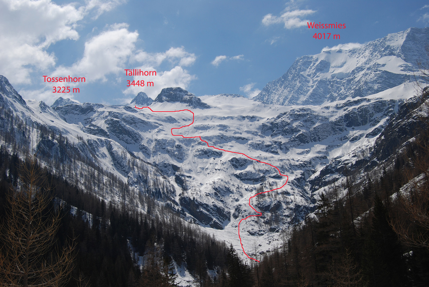 Il tratto chiave al Tossenhorn visto dalle baite di Laggin 1492 m.