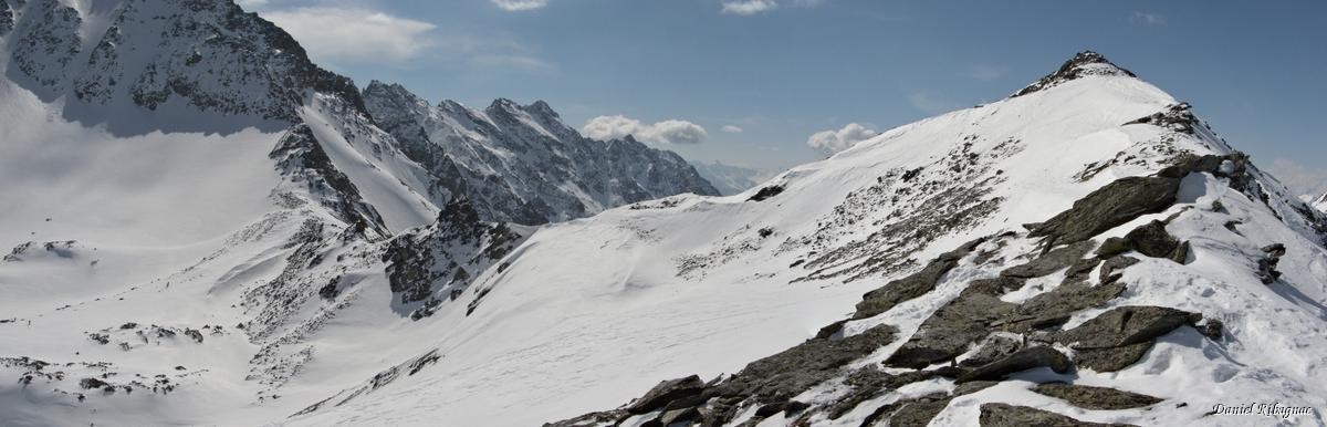 L'arête avant le sommet, le col Annibal à gauche