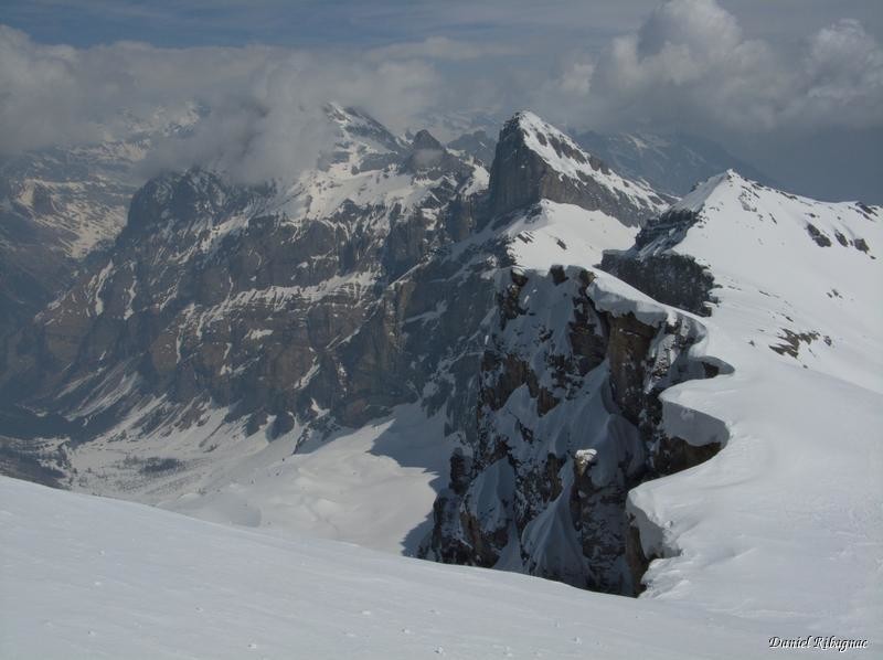 Tête Noire, Dent Favre et Grand Muveran fumant