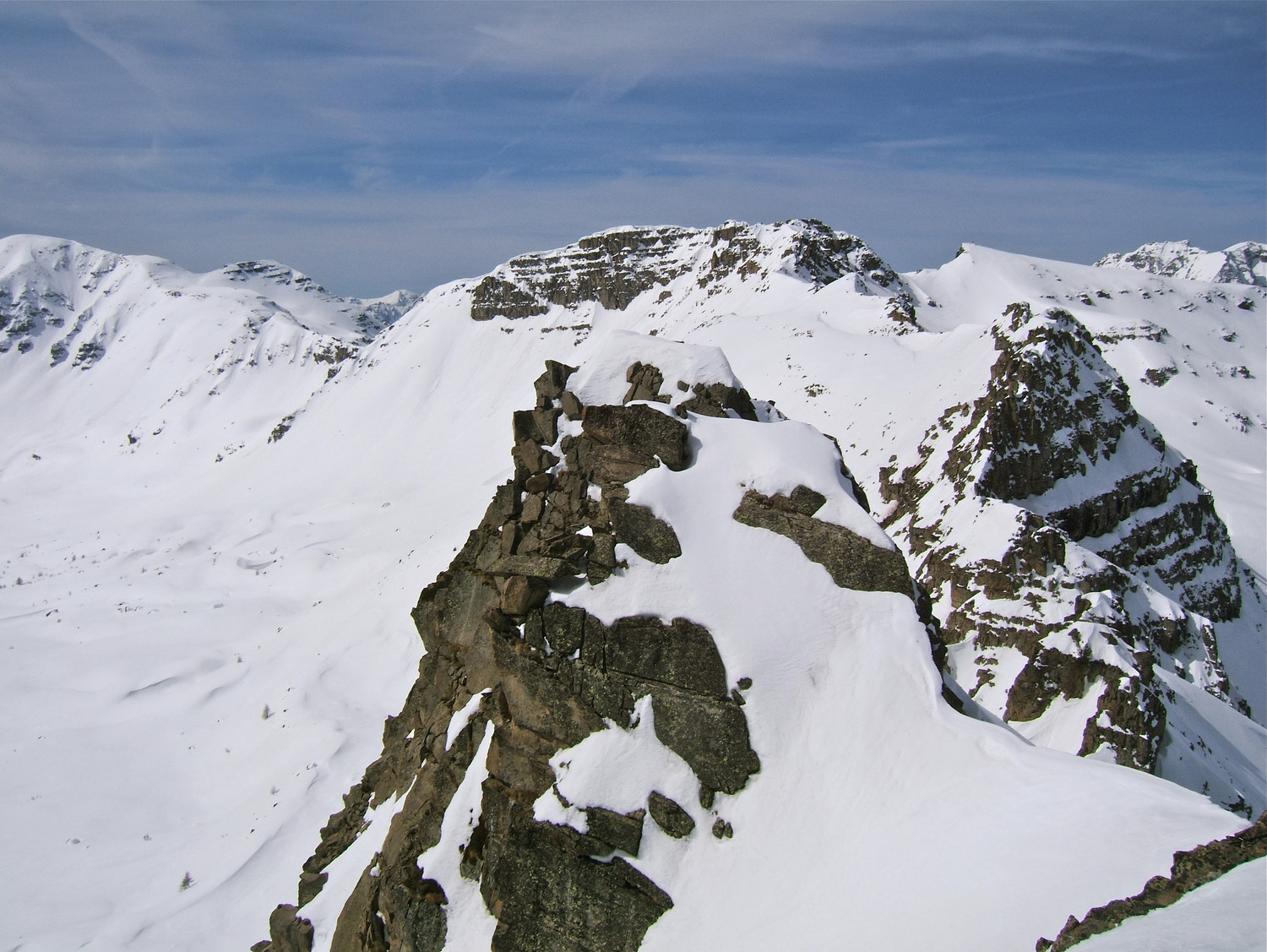 De la Cime de la Plate à la Sanguinière.