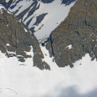Brèche et Refuge de Tuquerouye - Versant Nord, vu du col du Marboré
