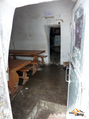Refuge de Tuquerouye - Pièce commune Refuge de Tuquerouye - Pièce commune