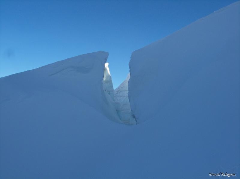 Une belle crevasse, passons vite !