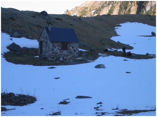 Cabane au lac d'Arou