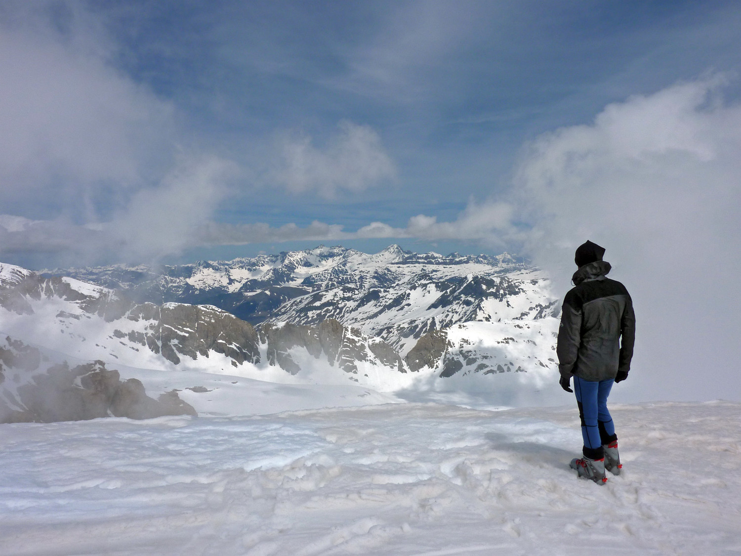 Ice médiatant sur l'insignifiance de la nature humaine face aux Réalisations de Mère Nature