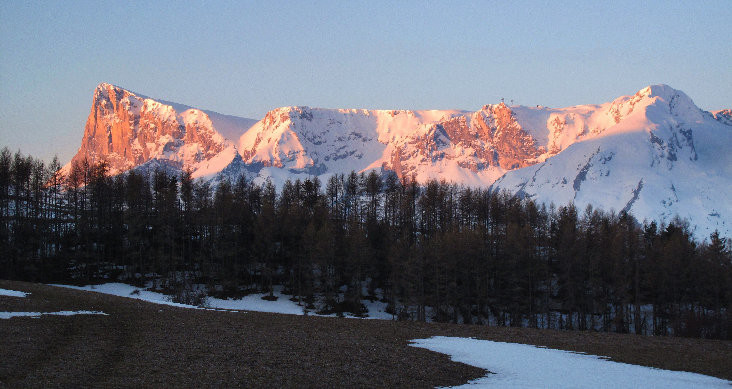 Lever de soleil sur le Pic de Bure