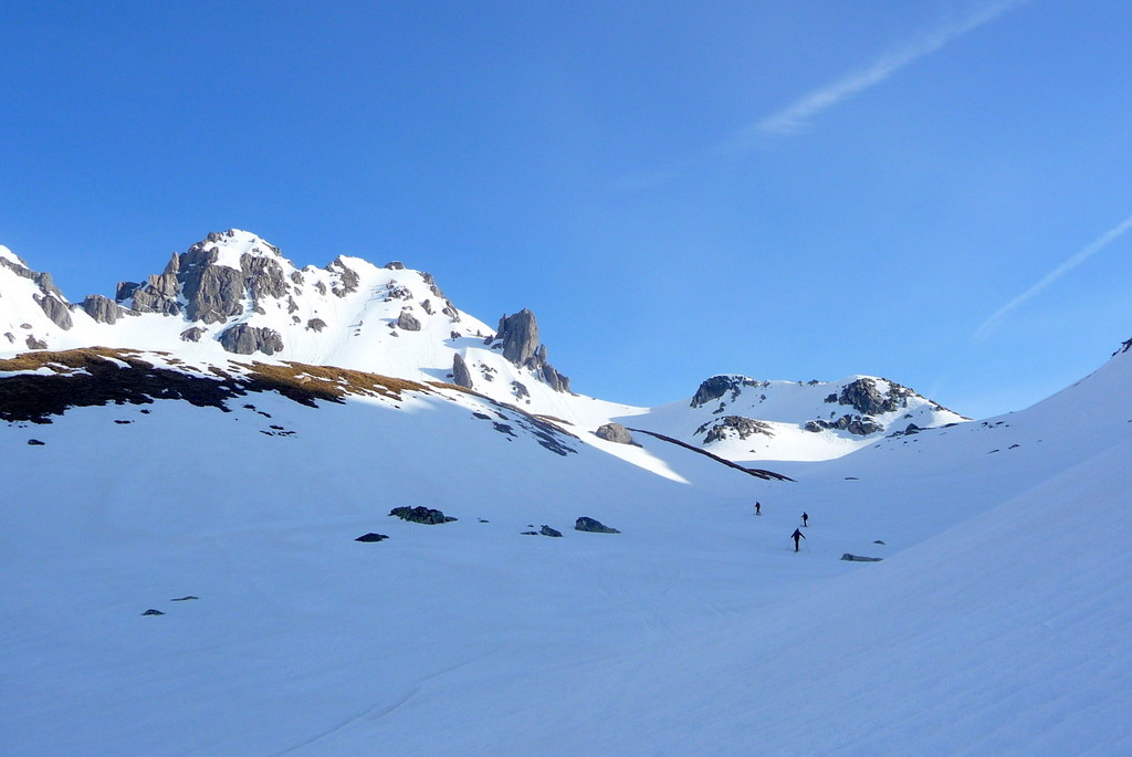 Nous visons le col le +à droite (2622m)