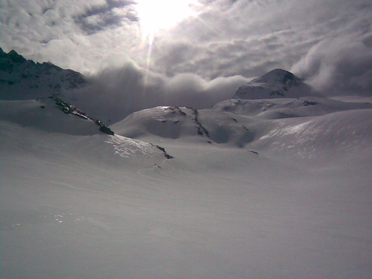 en montant vers les pentes supérieures du glacier sous la Clavarini